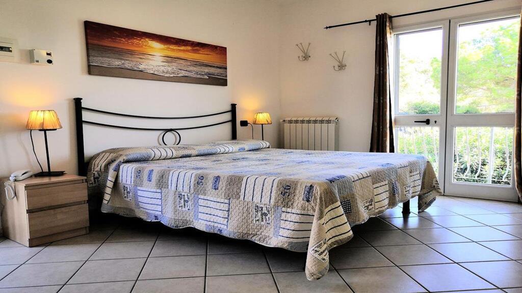 Hotel Villa Wanda Порт-Аццурро Экстерьер фото